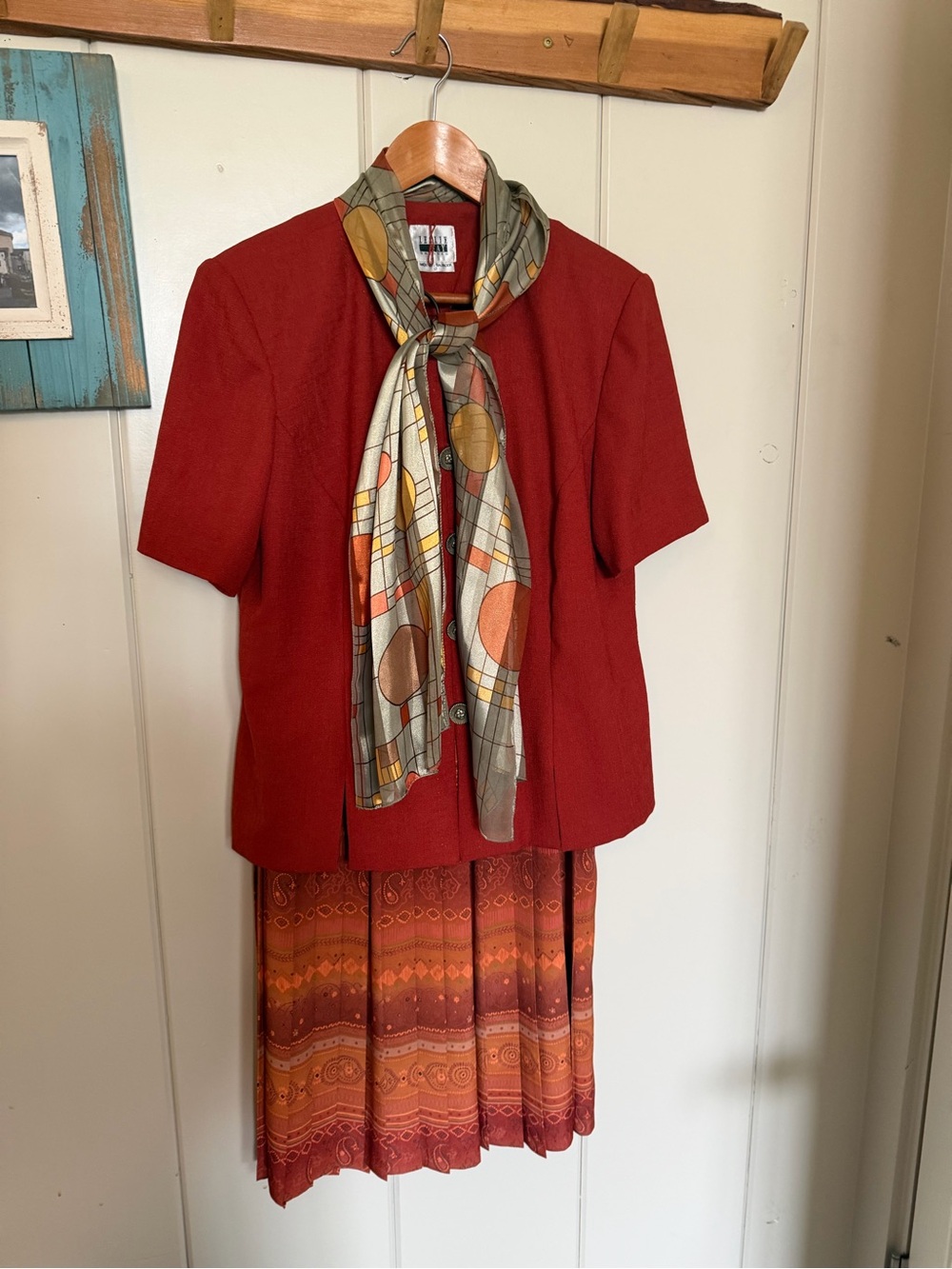 Vintage Leslie Fay 3 Piece Skirt Suit 12 Jacket Scarf Pleated Paisley Midi